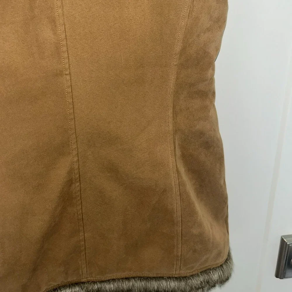 Ariat vegan suede/faux fur wrap vest w/tie sz XS NWOT - Picture 6 of 9